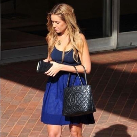 ❌SOLD❌ CHANEL Caviar Medallion Tote Bag - Picture 2 of 3